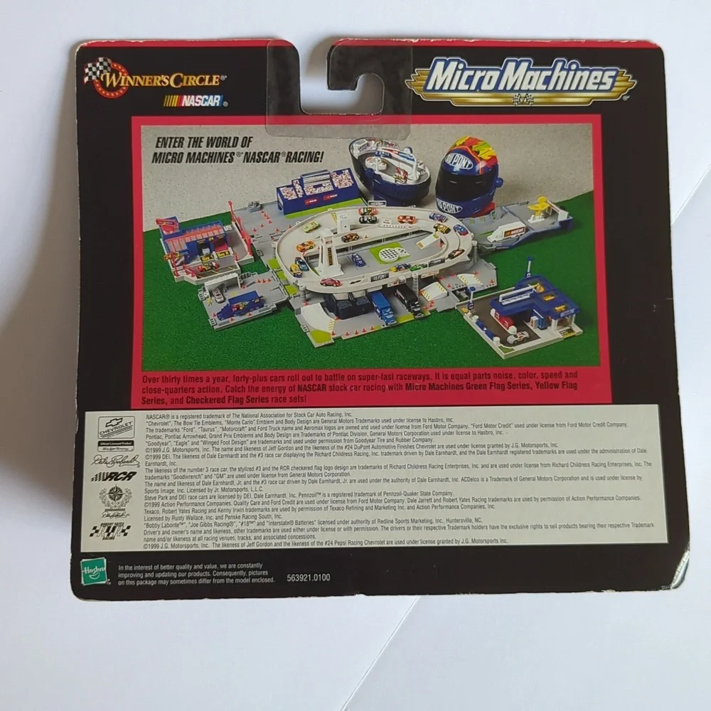 1999 Galoob Toys Micro Machines Winners Circle Jeff Gordon Green Flag Series NIP